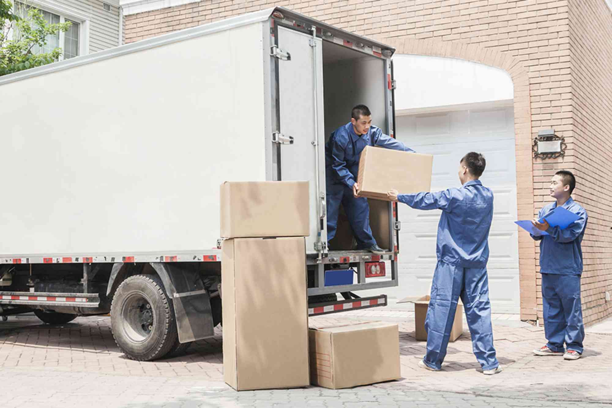Essential Tips for Choosing the Best Movers in Ras Al Khaimah for Your Next Move